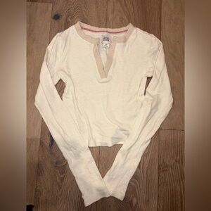brand new urban outfitter long sleeve x small ivory
